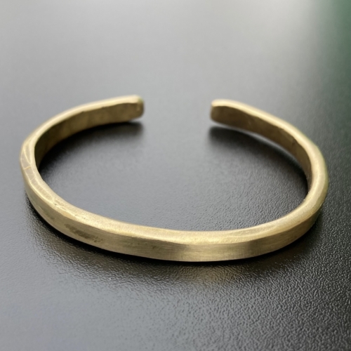 KRYSL GOODS HAMMERED BRASS CUFF BRACELET No.44