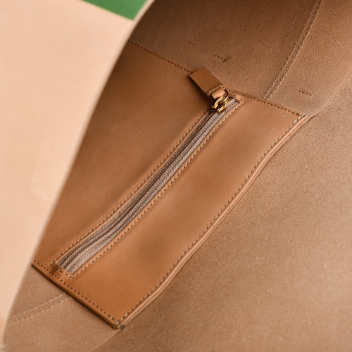 KRYSL GOODS LEATHER SHOULDER BAG VEGETABLE TAN